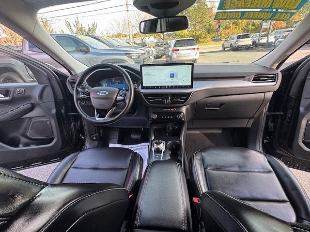 2025 Ford Escape Platinum