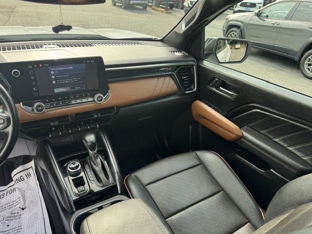 2024 GMC Canyon 4WD AT4