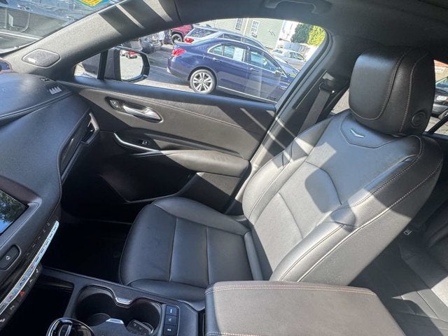 2023 Cadillac XT4 AWD Sport