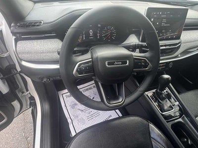 2023 Jeep Compass Latitude Lux
