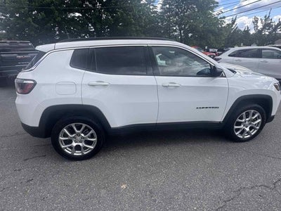 2023 Jeep Compass Latitude Lux