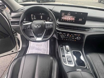 2023 INFINITI QX60 LUXE