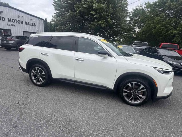 2023 INFINITI QX60 LUXE