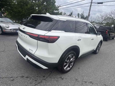 2023 INFINITI QX60 LUXE