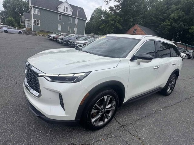 2023 INFINITI QX60 LUXE
