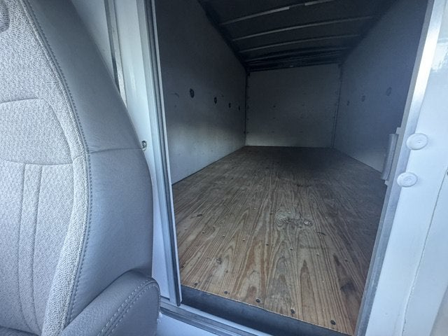 2021 GMC Savana Commercial Cutaway Van 177"