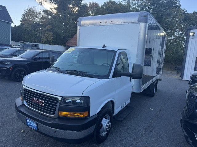 2021 GMC Savana Commercial Cutaway Van 177"