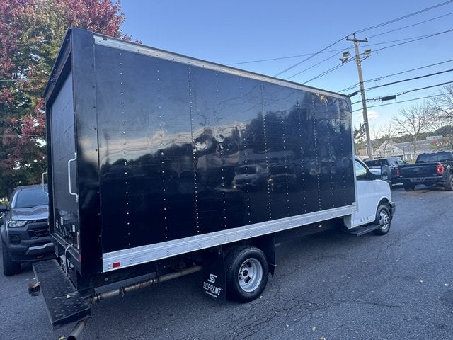 2021 GMC Savana Commercial Cutaway Van 177"